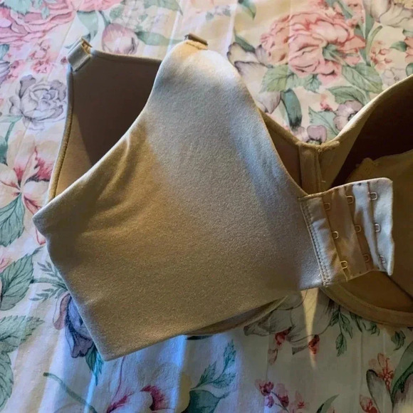 Cacique Womenβs Tan Bra Size 38DDD - Picture 3 of 16